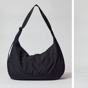 Baggu large crescent bag in black
